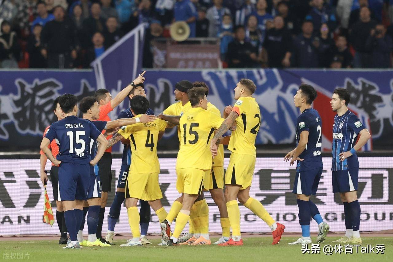 加时末段深圳男篮豪取连胜——中超节点到来，底气十足，更衣室氛围转暖的简单介绍