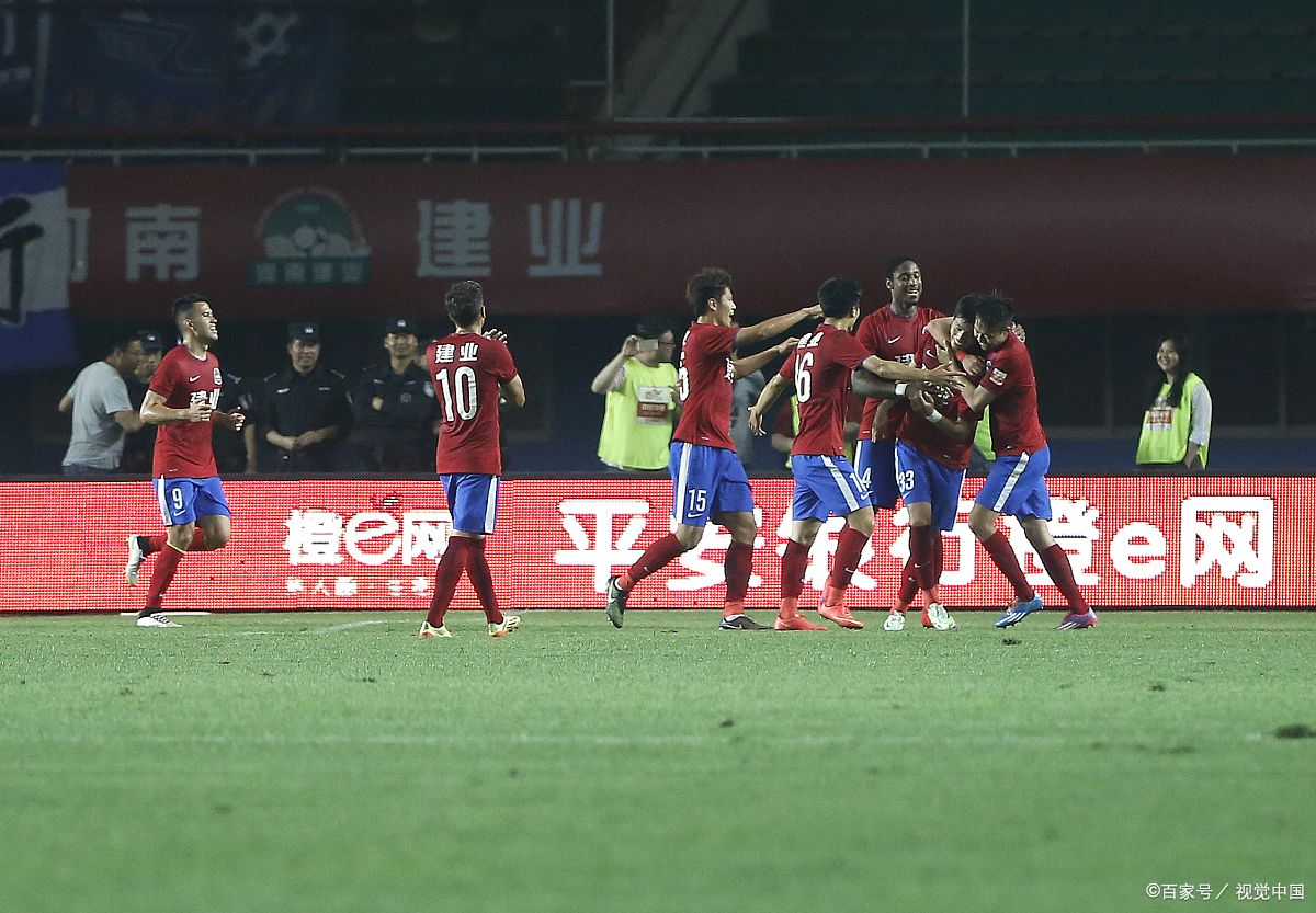 加时末段深圳男篮豪取连胜——中超节点到来，底气十足，更衣室氛围转暖的简单介绍